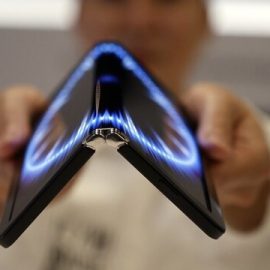 Cara Merawat Layar OLED HP Premium Agar Terhindar Burn-In Cara Merawat Layar OLED HP Premium Agar Terhindar Burn-In