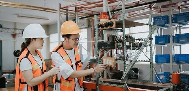 Industri Teknologi